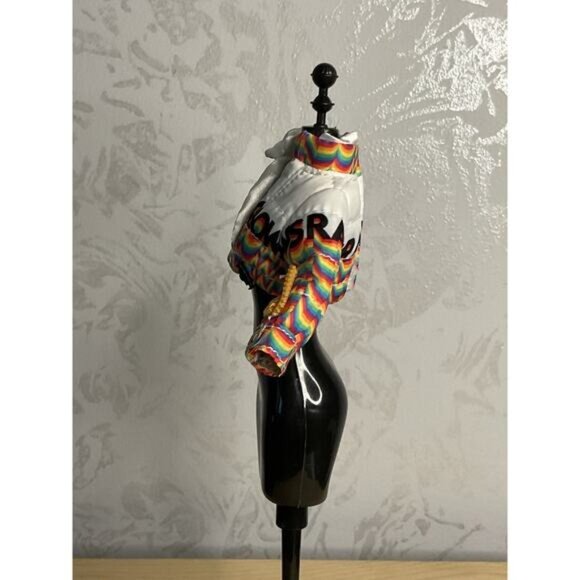 Rainbow High Winter Break Sunny Madison Replacement Jacket Puffy Rainbow - Picture 4 of 4